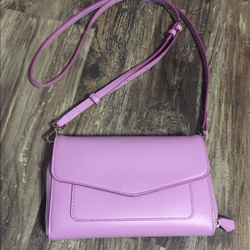 Vera Bradley Ultimate Crossbody in Lilac